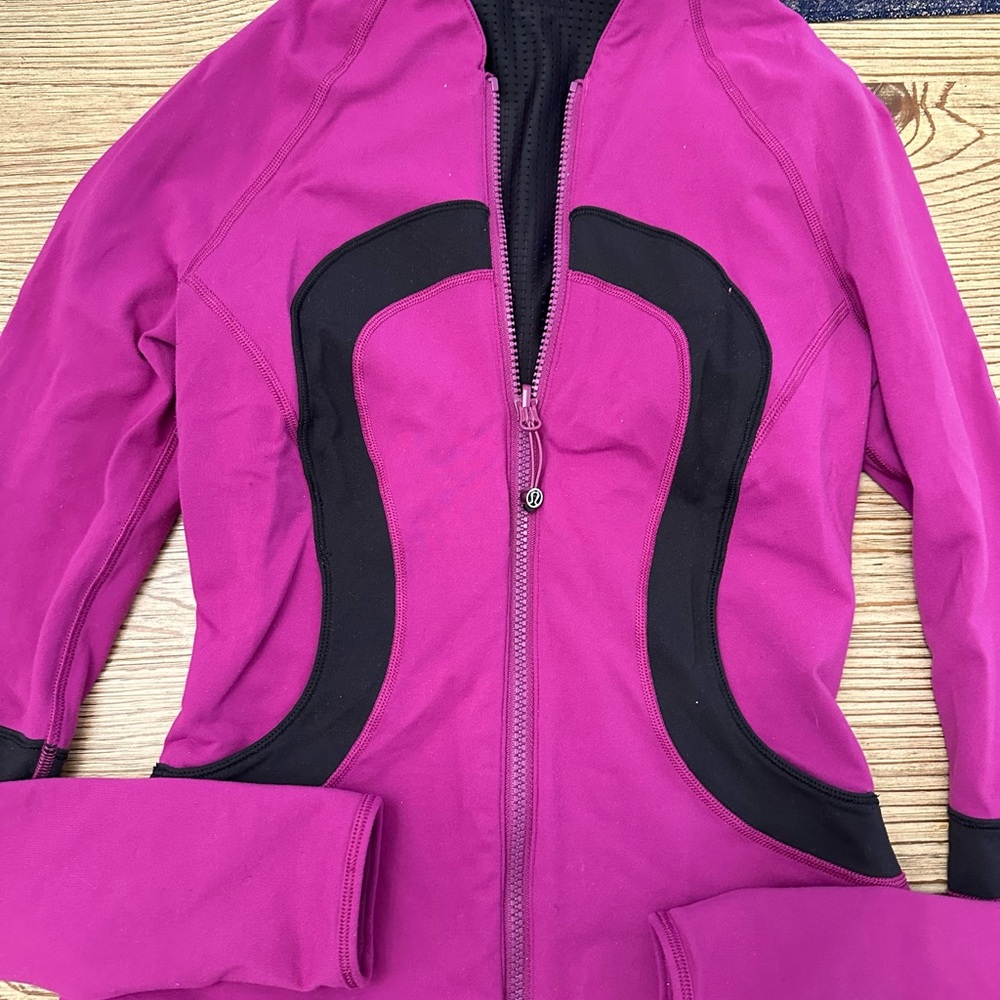 Lululemon Athletica Pink and Black Ski Jacket with Contoured Design